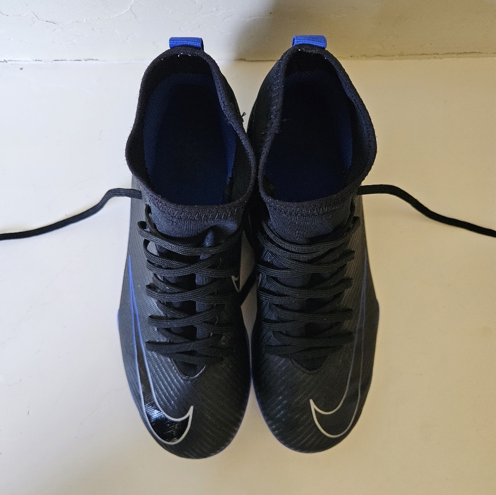 Nike Boys Soccer Cleats - Picture 6 of 6
